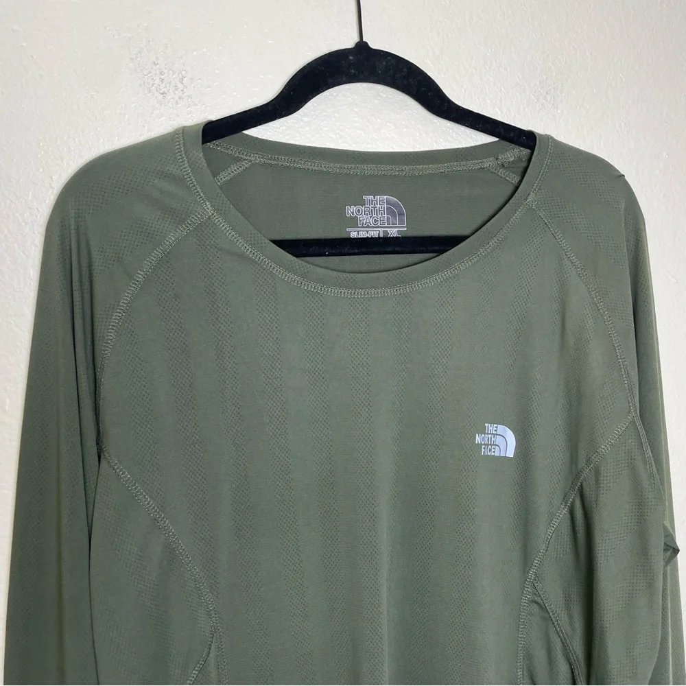 The North Face Vented Long Sleeve Crew Neck Tee